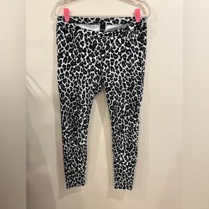 Hue Animal Print Jegging Size L
